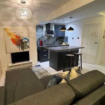 Newly Renovated Modern Studio Apartment In West Kensington London Ngoại thất bức ảnh