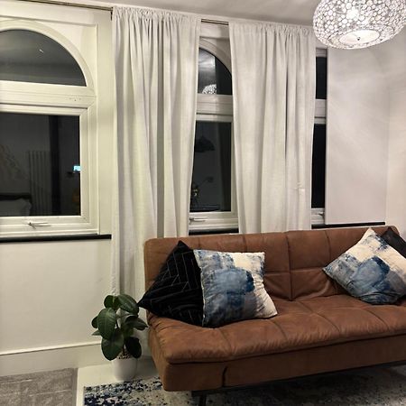 Newly Renovated Modern Studio Apartment In West Kensington London Ngoại thất bức ảnh