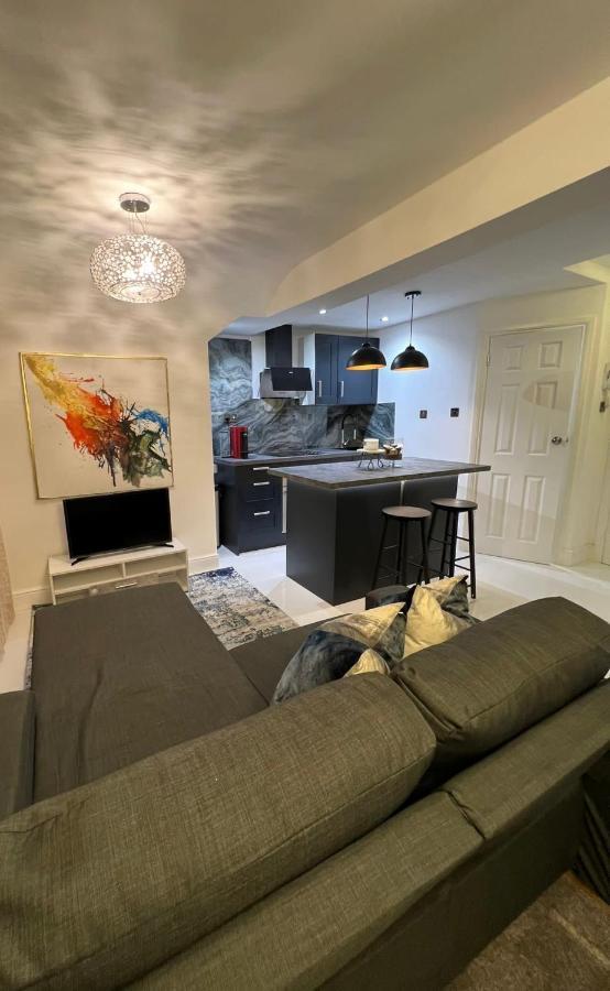 Newly Renovated Modern Studio Apartment In West Kensington London Ngoại thất bức ảnh