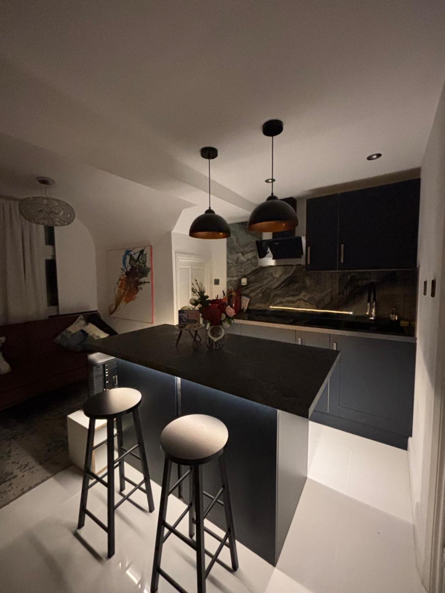 Newly Renovated Modern Studio Apartment In West Kensington London Ngoại thất bức ảnh
